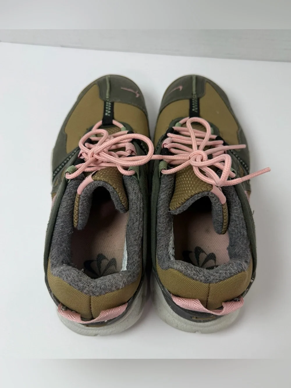 Nike Free Terra Vista Sneakers